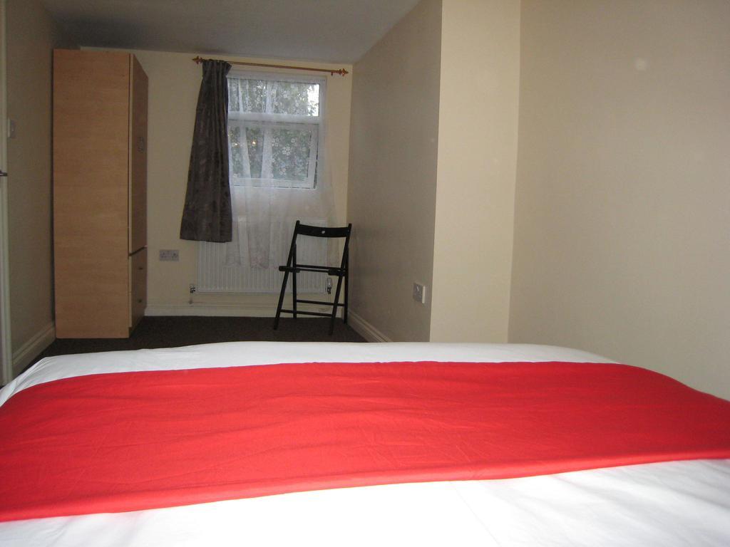 The Dream Resthouse London Room photo