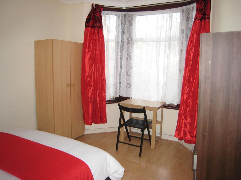 The Dream Resthouse London Room photo