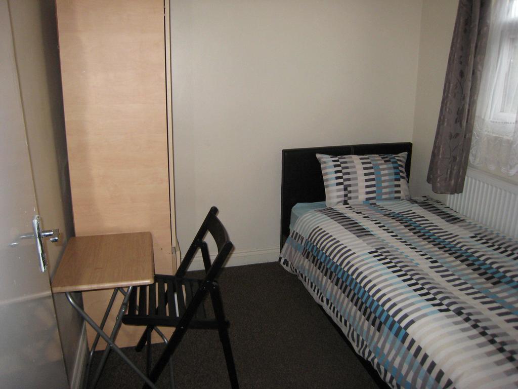 The Dream Resthouse London Room photo