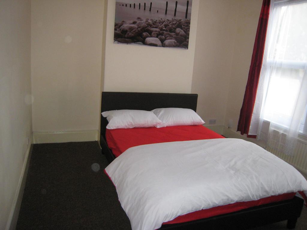 The Dream Resthouse London Room photo