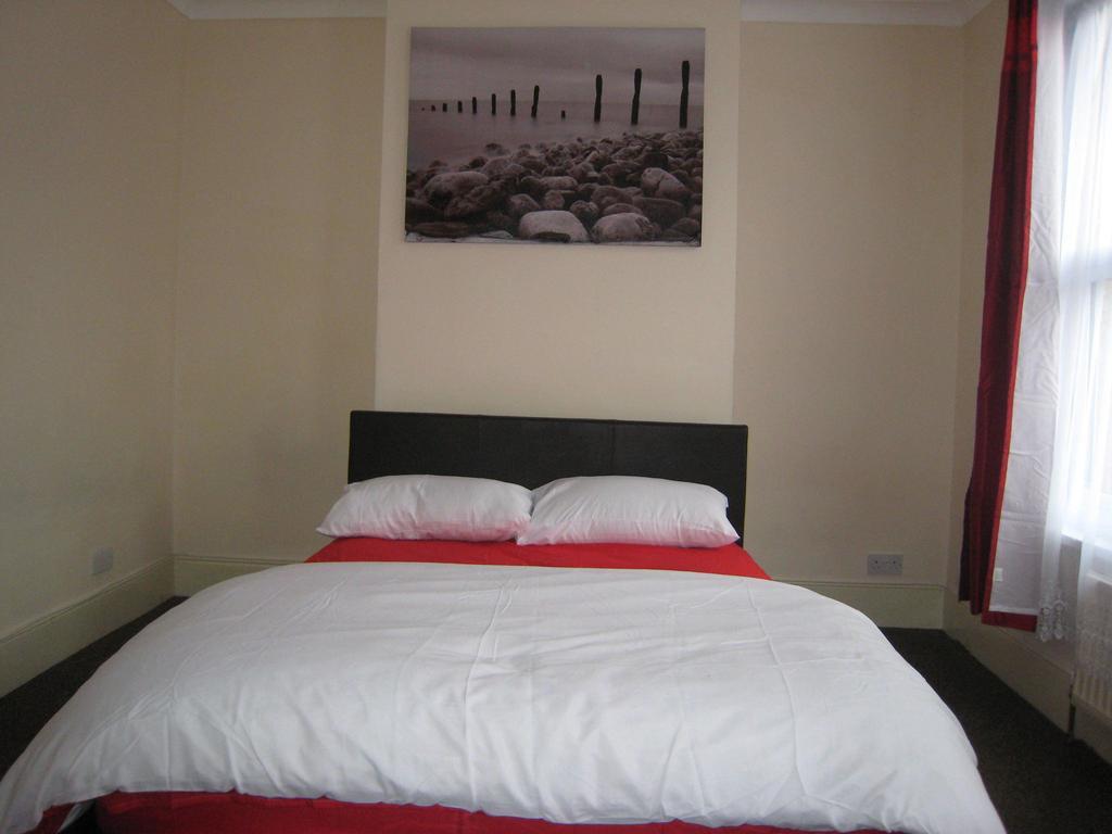 The Dream Resthouse London Room photo